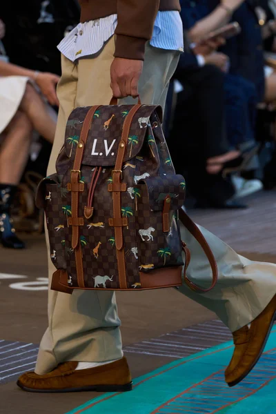 Look 142